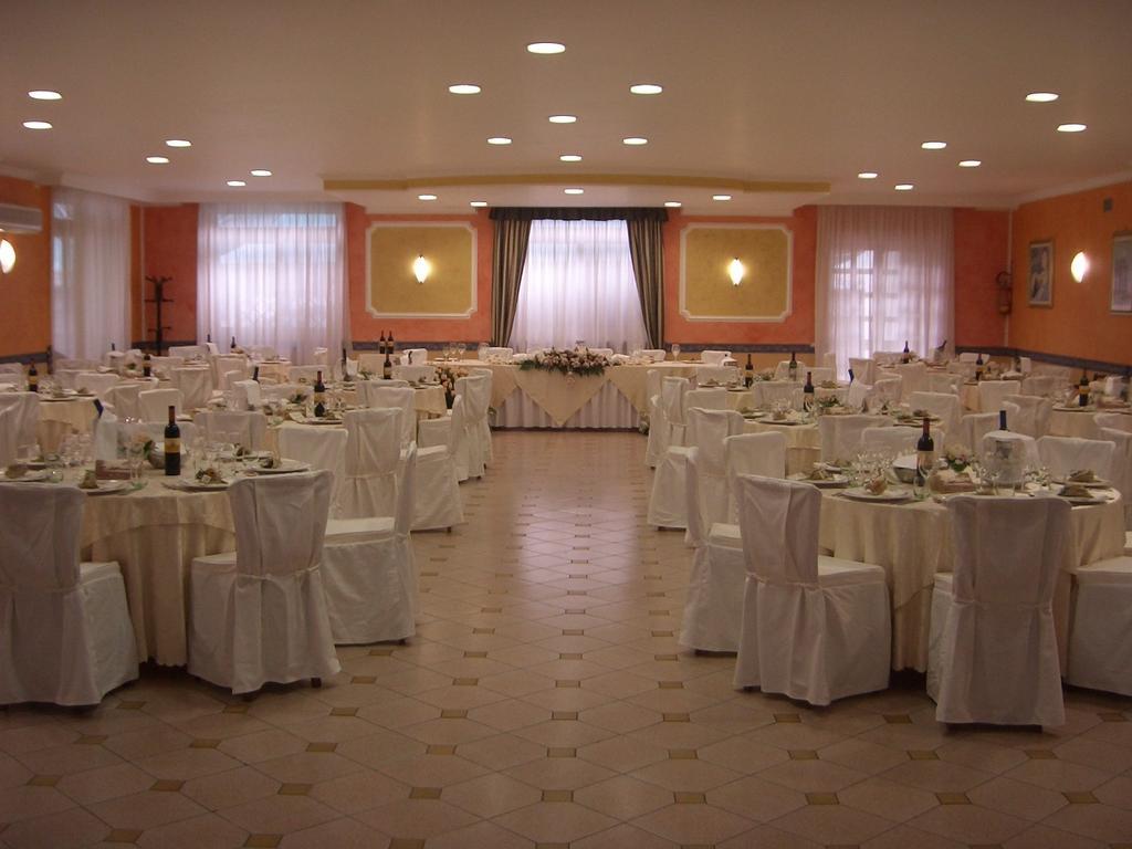 Hotel Ristorante Paradiso Albanella Exterior foto