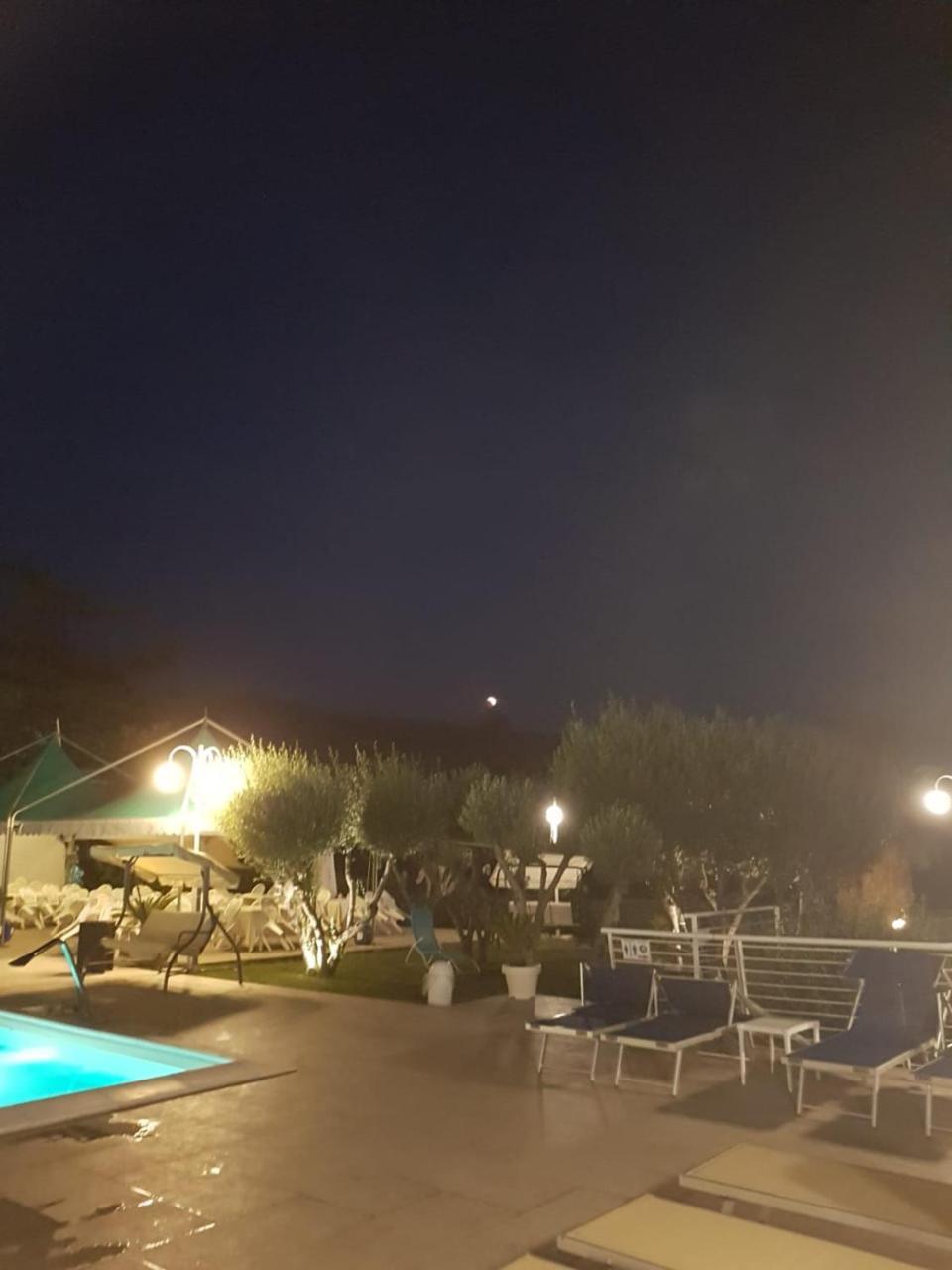 Hotel Ristorante Paradiso Albanella Exterior foto